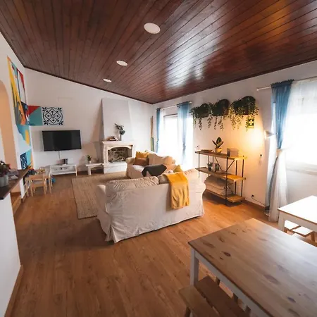 Gundi House * Ericeira