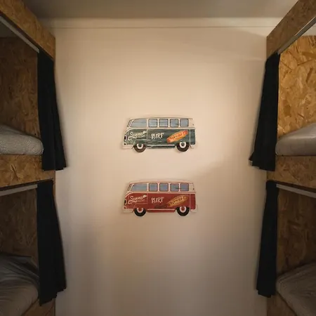 Gundi House Vandrerhjem *