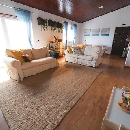 Gundi House Vandrerhjem *