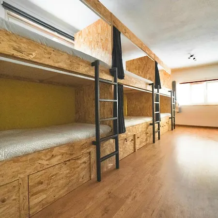 Albergue Gundi House