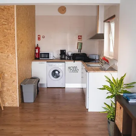 Albergue Gundi House Ericeira