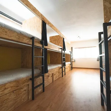 Gundi House Ericeira