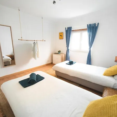 Gundi House Albergue Ericeira