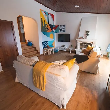 Gundi House * Ericeira