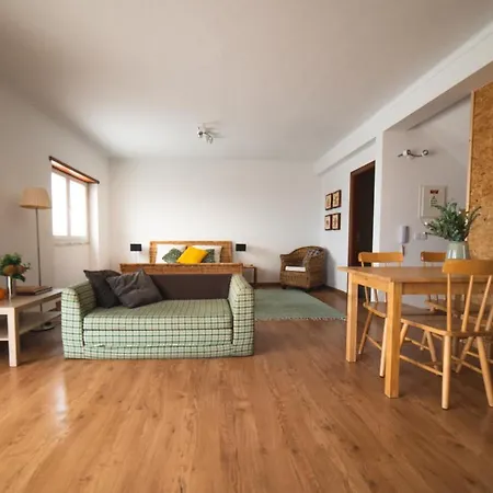 Gundi House Ericeira